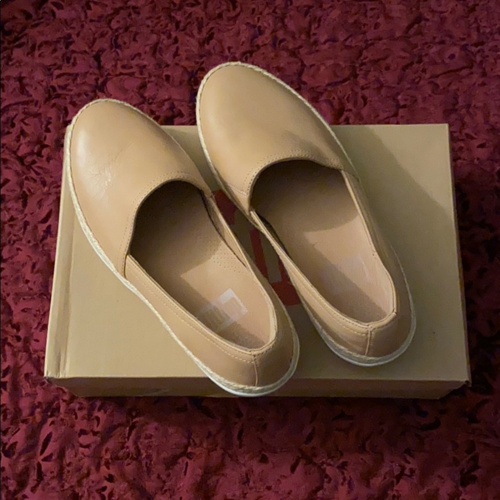 NWT FitFlops Nude Casa Leather Loafers